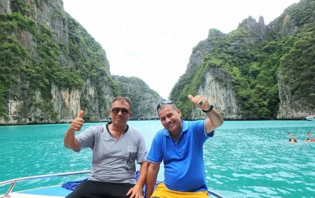 Best of Phi Phi Island Adventure Day Tour with Lunch from Phuket