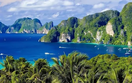 Phi Phi & Bamboo Islands Snorkeling Tour with Lunch by Speedboat