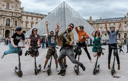 Paris E-Scooter Tour with fun & informative guide (small groups)