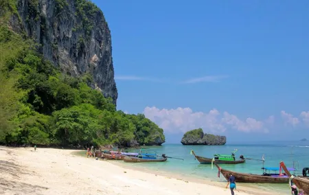 Day Tour from Phuket to 4 Islands in Krabi by Ferry & Speedboat