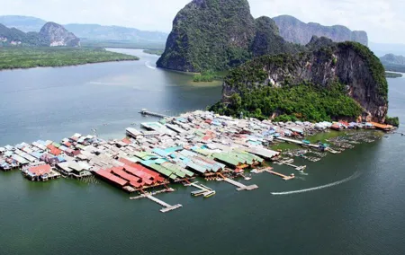 James Bond Island Sightseeing(No Canoeing) Tour by Longtail Boat from Phuket