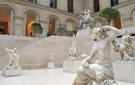 Paris in a Day with Louvre Museum and Seine River Cruise Tickets