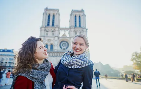 Louvre and Notre-Dame: Audioguided Tour with Scheduled Access