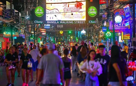 Phuket Nightlife Tour, Free Entry Bar and Club Crawl