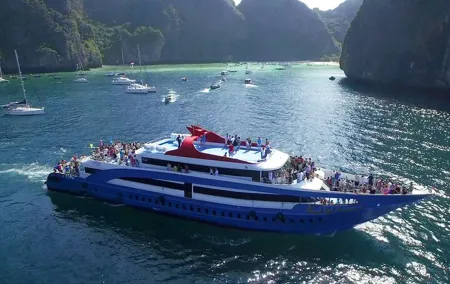 Phuket Airport : Transfer & Ferry ticket to Phi Phi Island