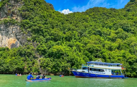 James Bond and Hong Island with 2 Canoeing Spots from Phuket
