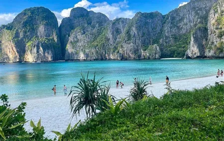 Phi Phi & Khai Islands Snorkeling Trip w/ Lunch and Fins by Speedboat