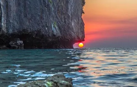 Private Tour Phi Phi Early Bird Premium Tour by Speed Boat