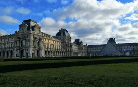 Louvre Highlights Tour for Kids Ticket Included