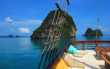 - Comfortable boat for cruising in Phang Nga Bay - The "Must-Do"!