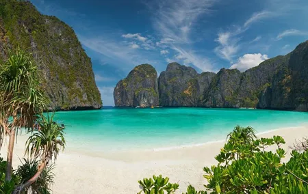 Dive Trip to Phi Phi from Phuket for certified divers