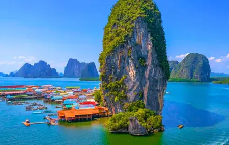 Phuket: James Bonds, Naka Islands with Lunch and Sea Cave Canoe