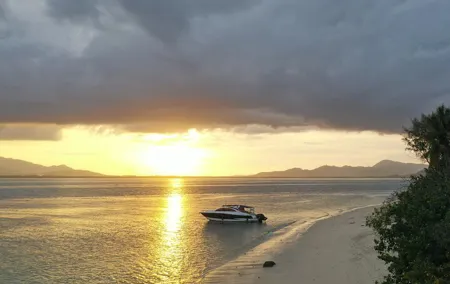Private Islands Tour (Boat Charter, customized)