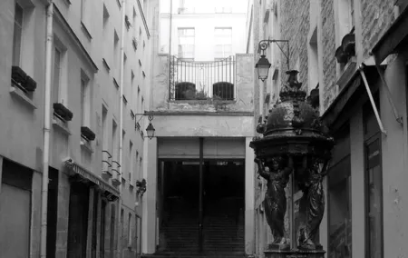 Secret Paris Private Tour