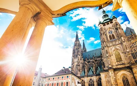 Prague Castle: Brief Introduction & Entrance Ticket