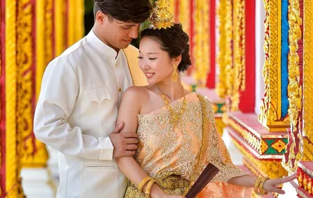 Wedding Shooting with Traditional Thai Dress by Professional photographer
