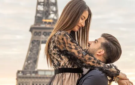 Private Guided Professional Photoshoot by the Eiffel Tower
