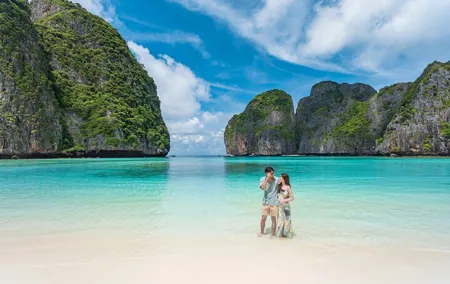 From Phuket: Phi Phi & Khai Islands Snorkel Tour with Lunch