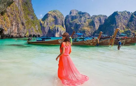 VIP Private Boat to Phi Phi Island: Snorkeling + Land Tour