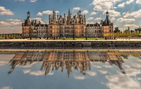 Exclusive VIP Tour in Chambord Chenonceaux and Amboise from Paris