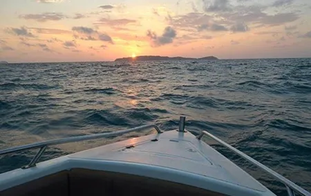 Private Tour to Phi Phi Early Bird by Charter Boat