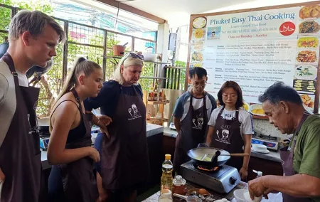 Easy Thai Cooking and Coconut Oil Workshop in Phuket
