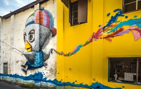 Phuket: Old Town Morning Street Art Walking Tour with Lunch