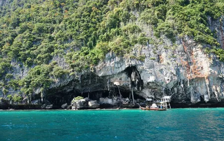 Full-Day Speedboat Tour Phi Phi islands and Bamboo Island