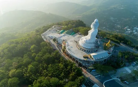 Phuket Sunrise: Wat Chalong, Big Buddha, Windmill & Fresh Market