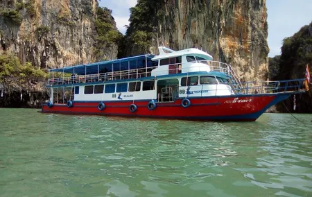 James Bond 007 Island Adventure by Big Boat