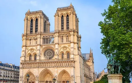 Notre Dame Mystery and Latin Quarter Walking Tour