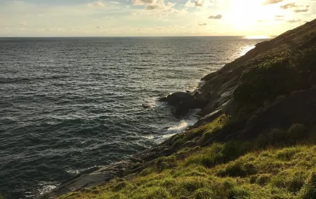 Trekking for sunset