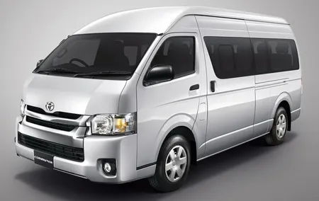 Private Departure Transfer: From Hotel to Phuket Airport by Minivan