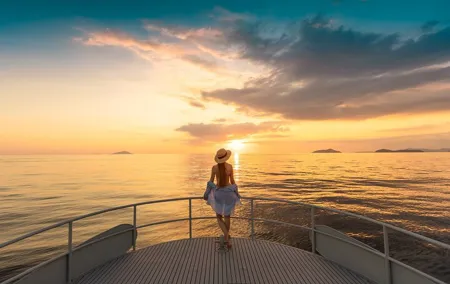 Luxury Phi Phi Sunset: Maya & Maiton Speed Catamaran