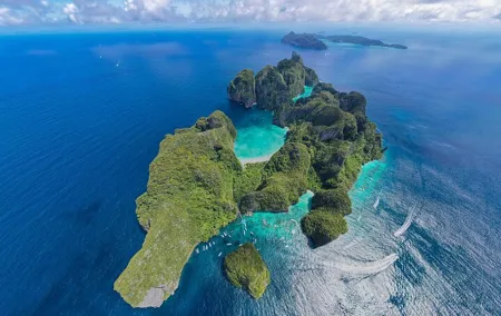 Phi Phi Island One Day Package Trip.