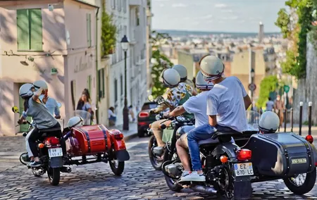 Paris Private Vintage Half Day Tour on a Sidecar Motorcycle
