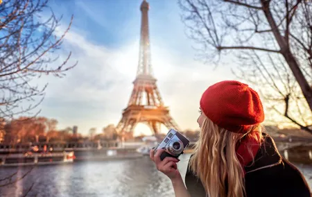 Paris Half-Day small group Guided City Tour