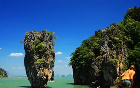 James Bond and Khai Islands Speedboat Tour