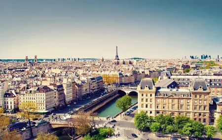 Paris Day Trip from Disneyland Paris Including Hop-On Hop-Off City Tour