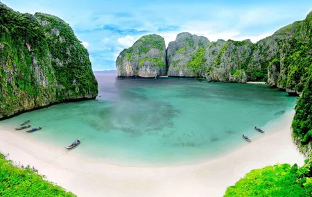 Phi Phi Islands by Speedboat: Stunning Bays & Snorkeling