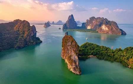 Phuket Private Tour: Temples, Views & Coastal Gems