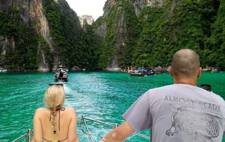Private VIP speed boat to Phi Phi Island