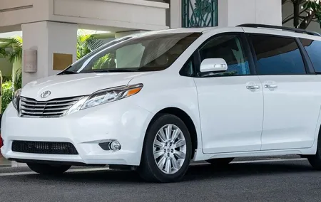 Private Transfer from Phuket hotels to Phuket Cruise Port