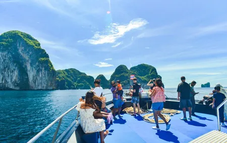 Phuket Ferry to Phi Phi with Snorkeling Day Tour