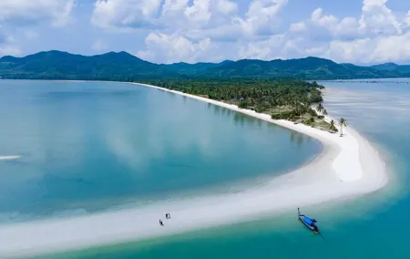 James Bond and Hong Krabi Islands Private Boat Tour