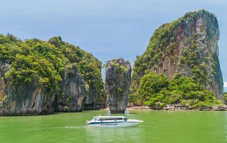 James Bond Island by Speedboat and Canoe at Hong Island