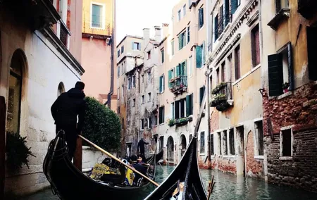 Switzerland, Italy, France 7-Day Taste of Europe Trip from Paris