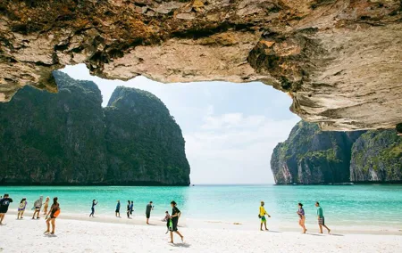 Phi Phi Maya and Khai Island One Day Trip by Speedboat
