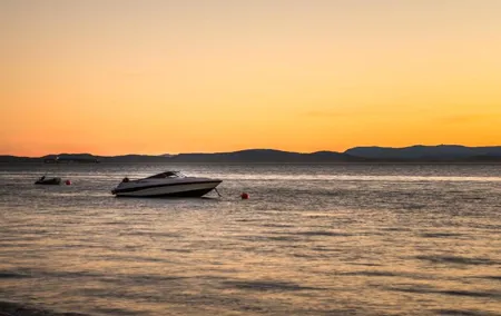 James Bond Sunset Premium Tour