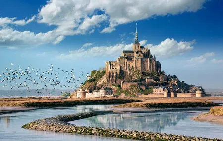 Private 12-hour round transfer to abbey of Mont Saint Michel Normandy from Paris